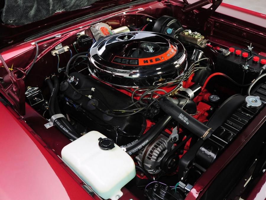  Plymouth GTX 426 Hemi 1968 года  (фото 10 из 12)